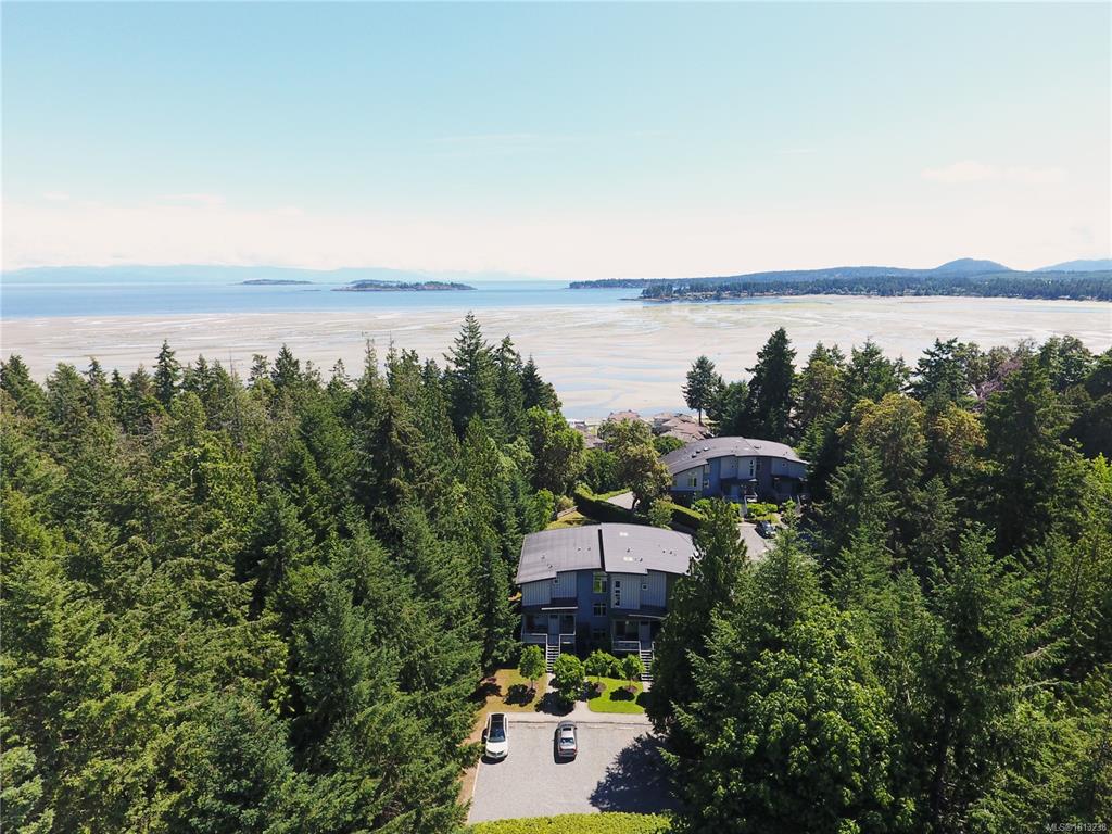 1059 Tanglewood Pl, 1013238, BC,