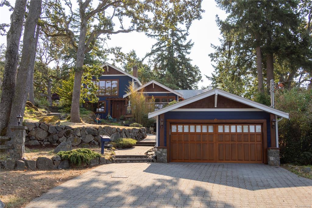 Third View of 2710 Sea View Rd, Saanich, BC, V8N 1K8