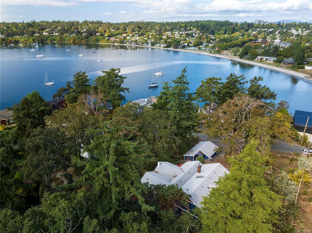 Fourth View of 2710 Sea View Rd, Saanich, BC, V8N 1K8