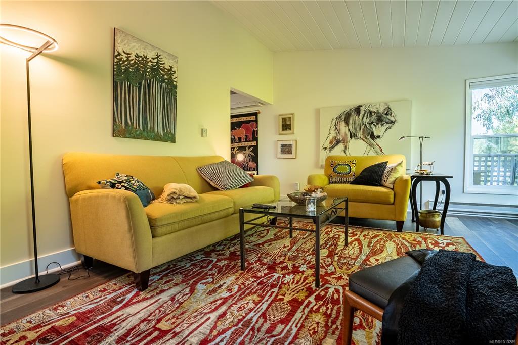 Fourth View of 1556 Arrow Rd, Saanich, BC, V8N 1C5