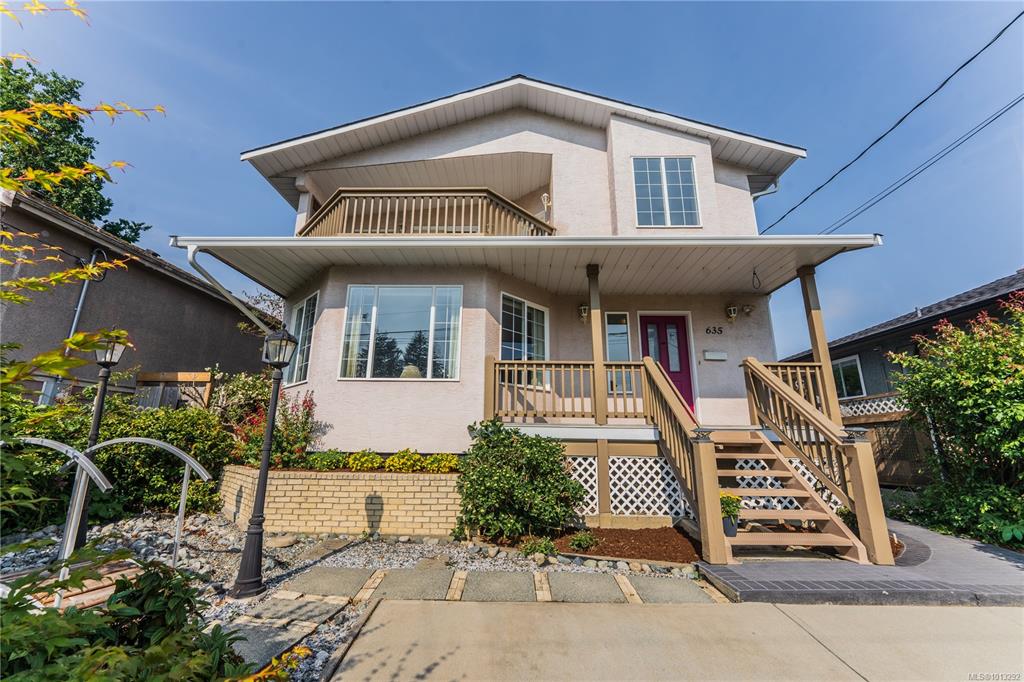 Second View of 635 Park Ave, Nanaimo, BC, V9R 4H5