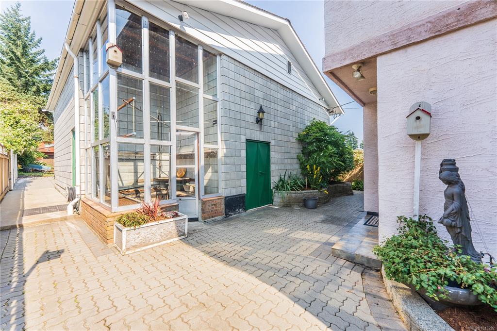 Fourth View of 635 Park Ave, Nanaimo, BC, V9R 4H5