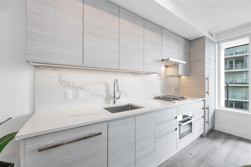 Second View of 777 Herald St, Hudson One, Victoria, BC, V8T 0C7
