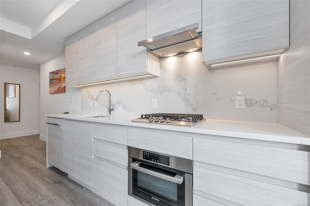 Third View of 777 Herald St, Hudson One, Victoria, BC, V8T 0C7
