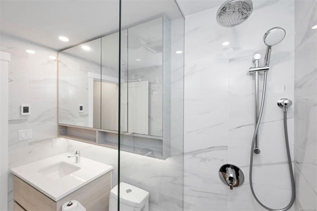 Fourth View of 777 Herald St, Hudson One, Victoria, BC, V8T 0C7
