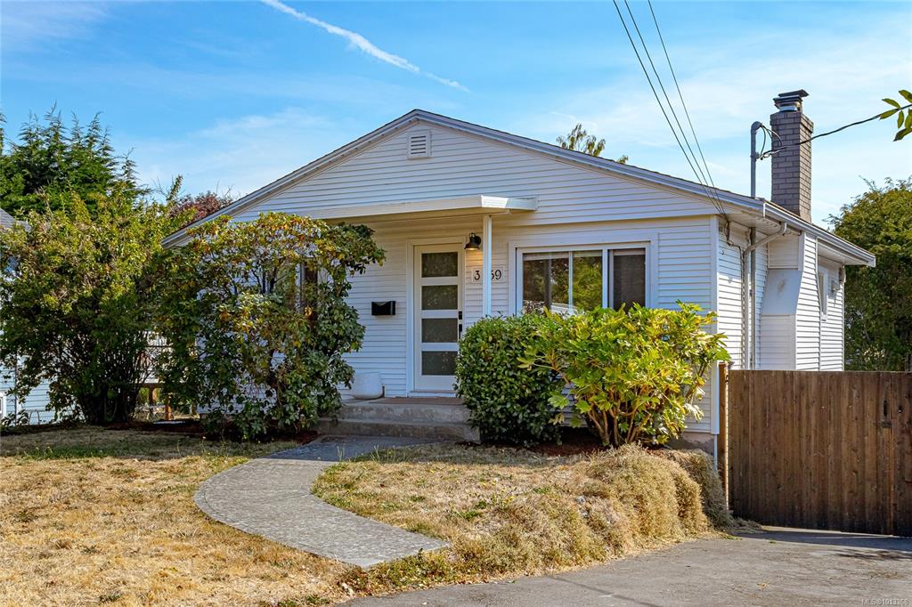 Fifth View of 3159 Alder St, Victoria, BC, V8X 1P1