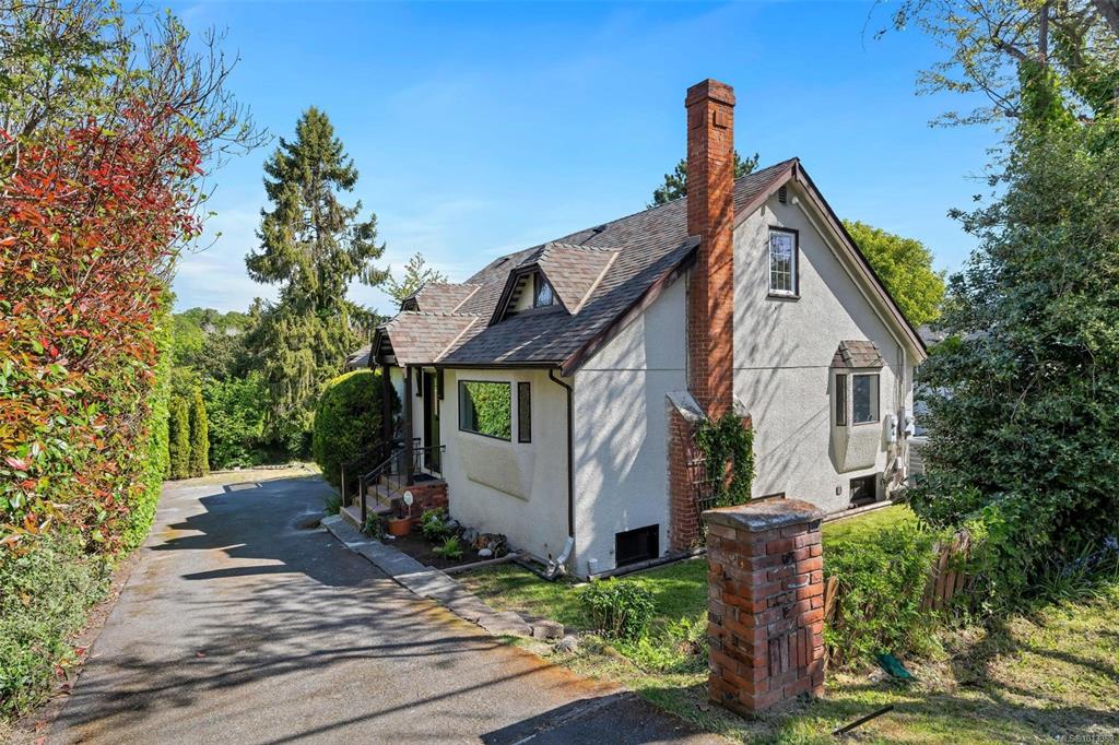 Second View of 1498 Derby Rd, Saanich, BC, V8P 1T5