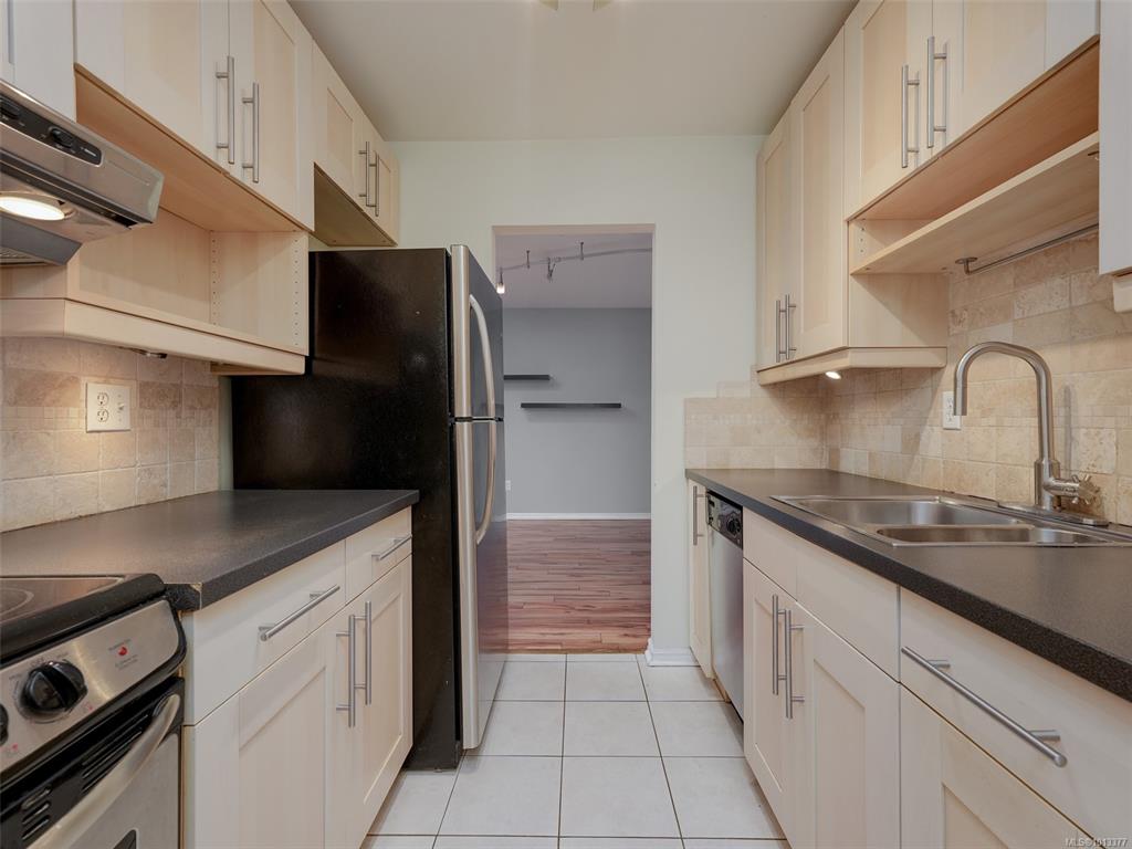 Third View of 859 Carrie St, Highland Manor, Esquimalt, BC, V9A 5R5