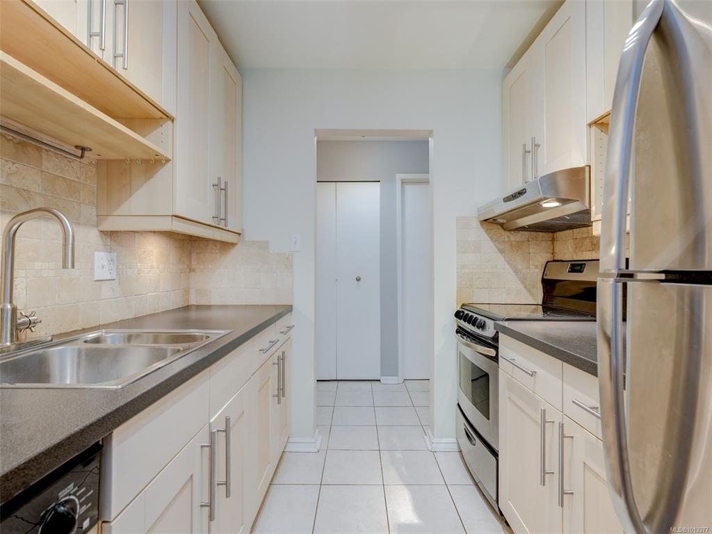 Fourth View of 859 Carrie St, Highland Manor, Esquimalt, BC, V9A 5R5