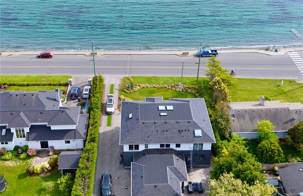 Second View of 418 Beach Dr, Oak Bay, BC, V8S 2M4