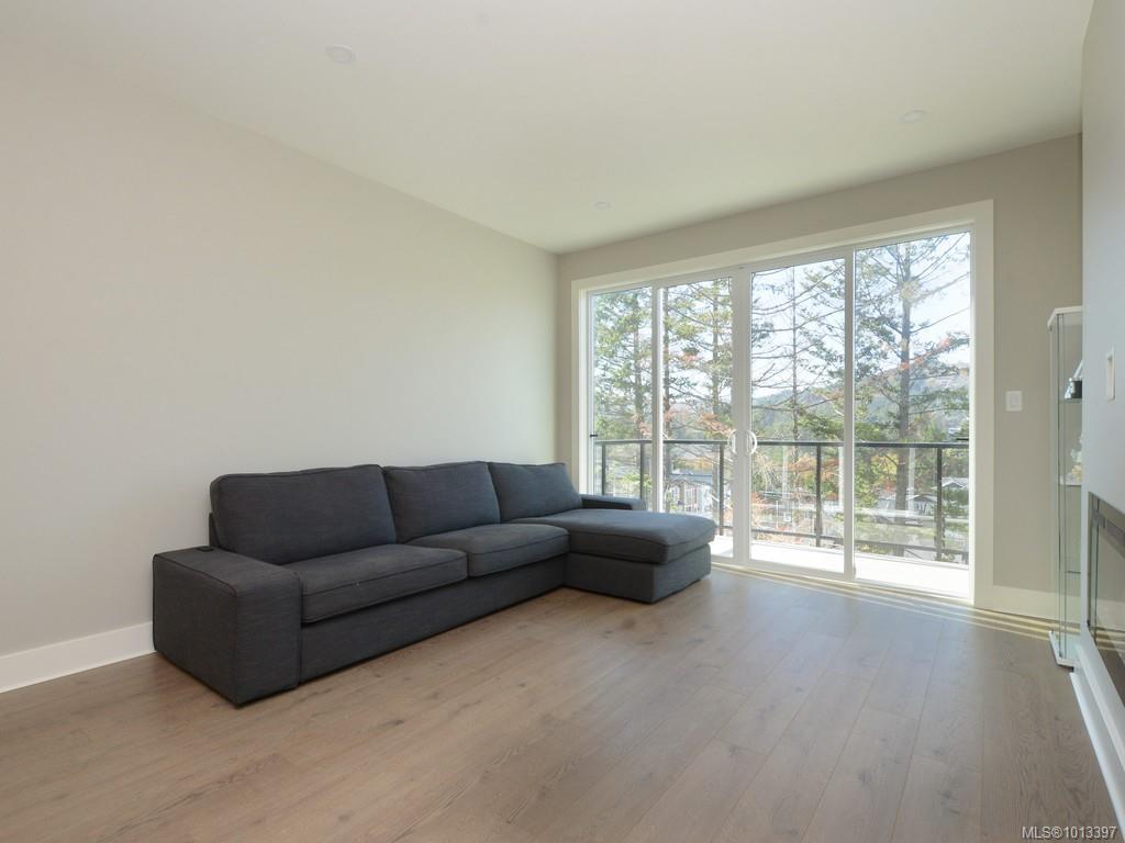 Fifth View of 948 Warbler Close, Langford, BC, V9C 0J4