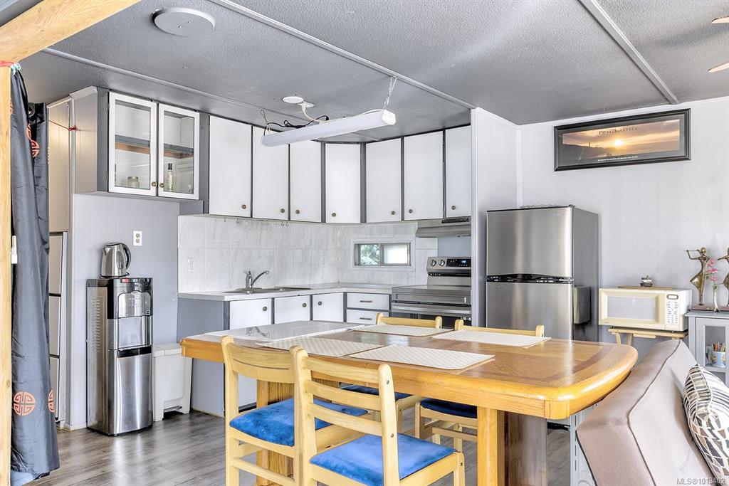 Fourth View of 380 Martindale Rd, Parksville, BC, V9P 1R7