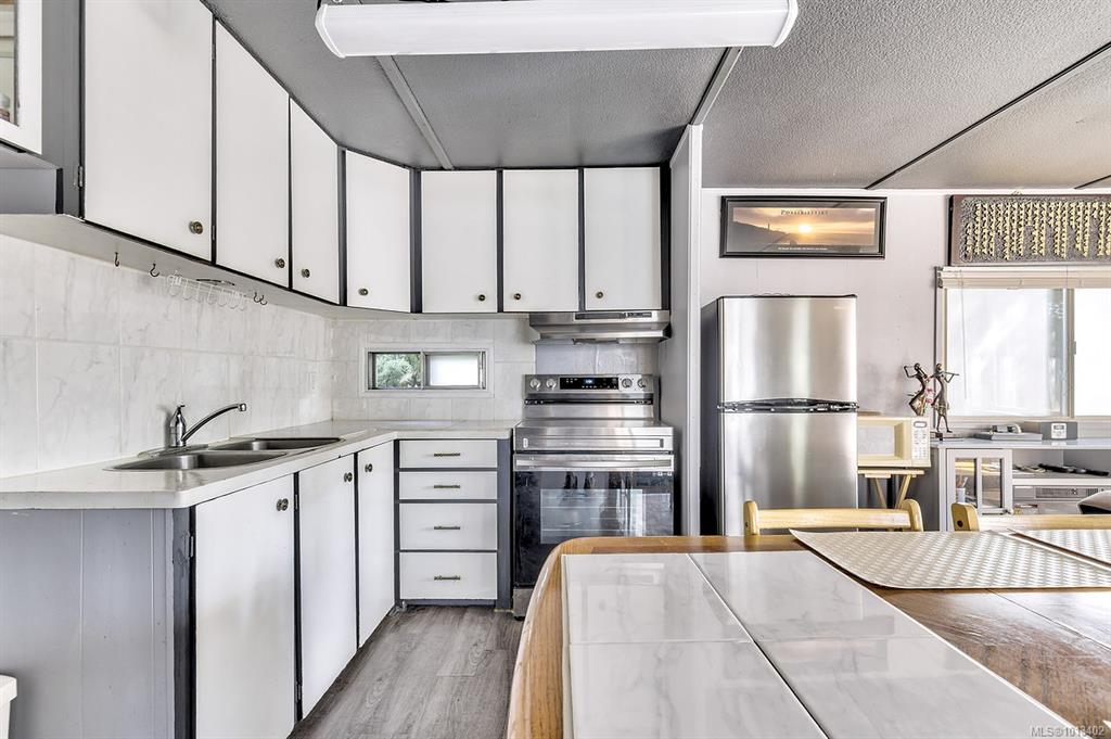 Fifth View of 380 Martindale Rd, Parksville, BC, V9P 1R7