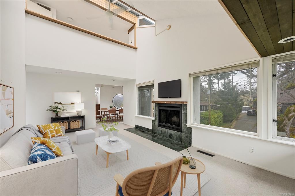 Fourth View of 1291 Rockcrest Ave, Esquimalt, BC, V9A 4W4