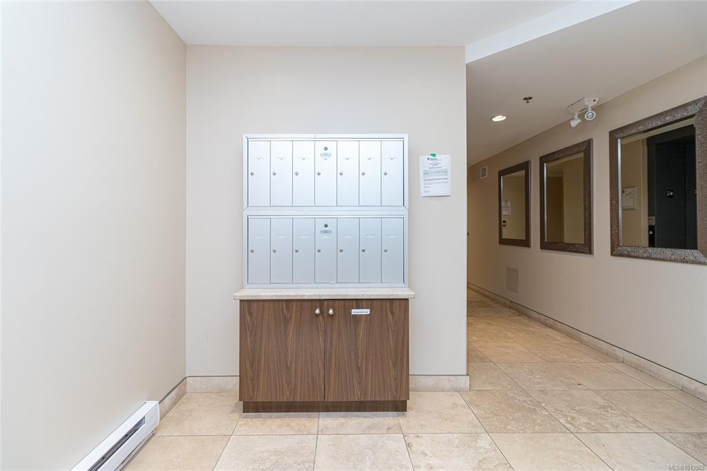 Fifth View of 1615 Bay St, Victoria, BC, V8R 2B7
