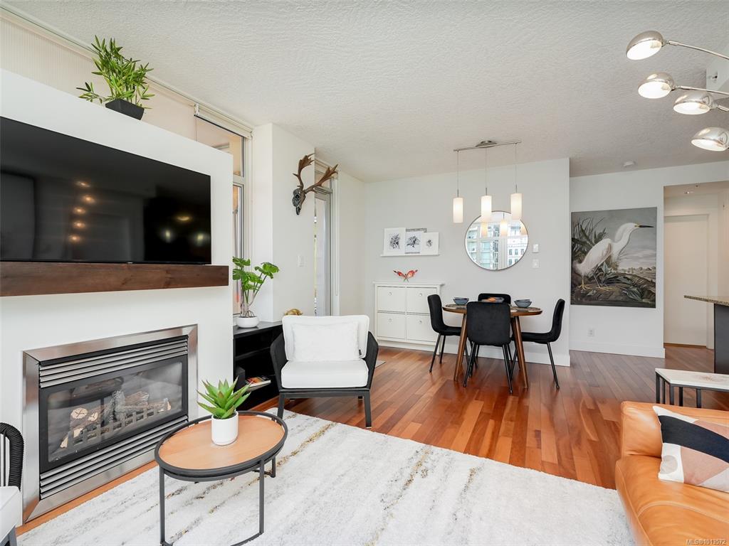 Fifth View of 737 Humboldt St, Aria, Victoria, BC, V8W 1B1