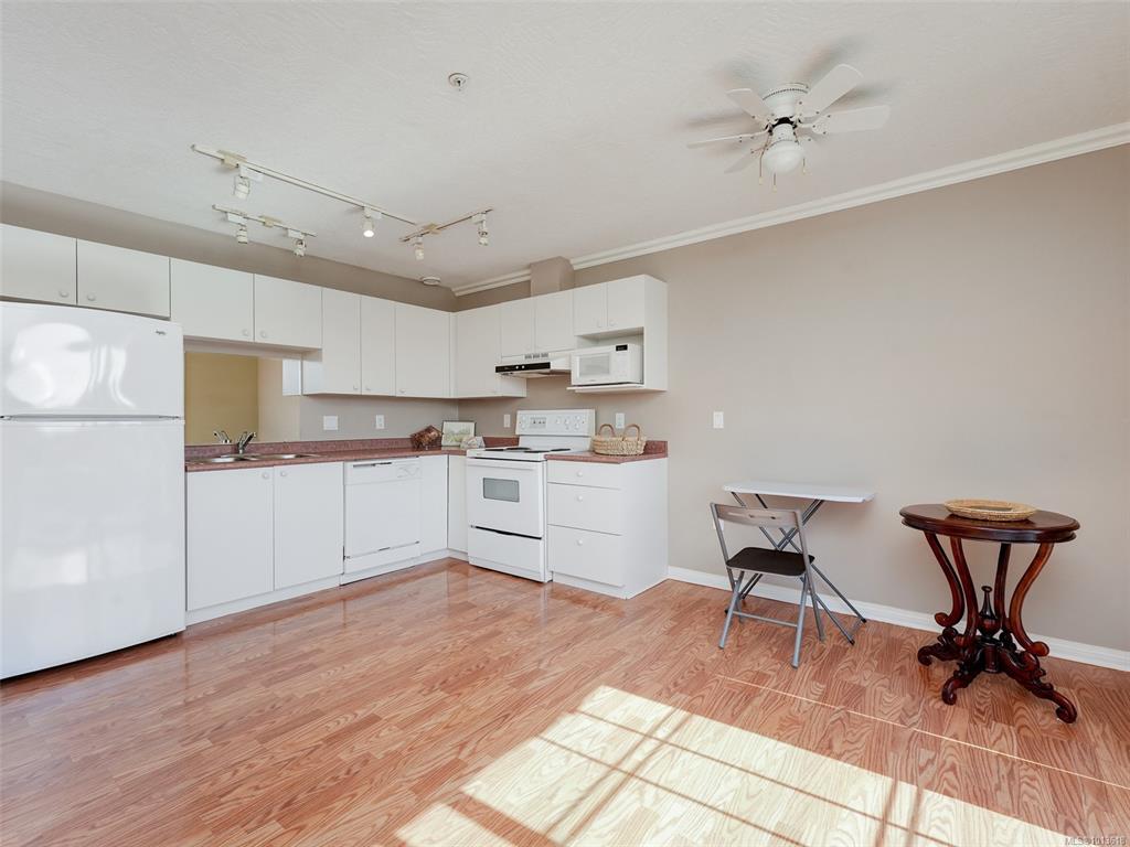 Fifth View of 3133 Tillicum Rd, Montague House, Saanich, BC, V9A 2B4
