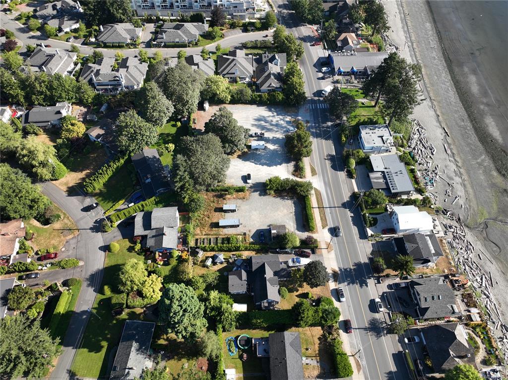 Fifth View of 5090 Cordova Bay Rd, Saanich, BC, V8Y 2K5