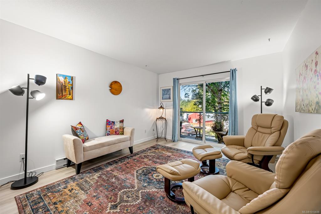 Third View of 1355 Cumberland Rd, Craigmark Place, Courtenay, BC, V9N 2G1