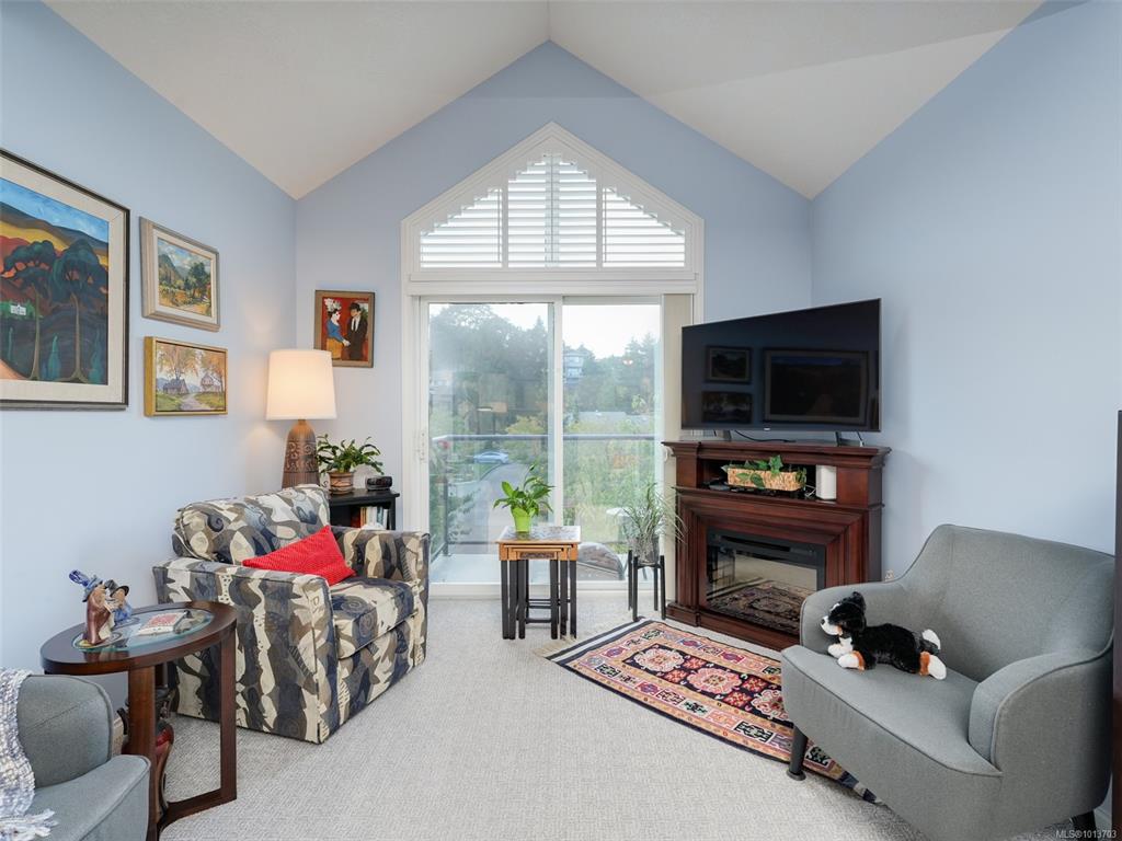 Fourth View of 1485 Garnet Rd, Rose Bank Gardens, Saanich, BC, V8P 5X9
