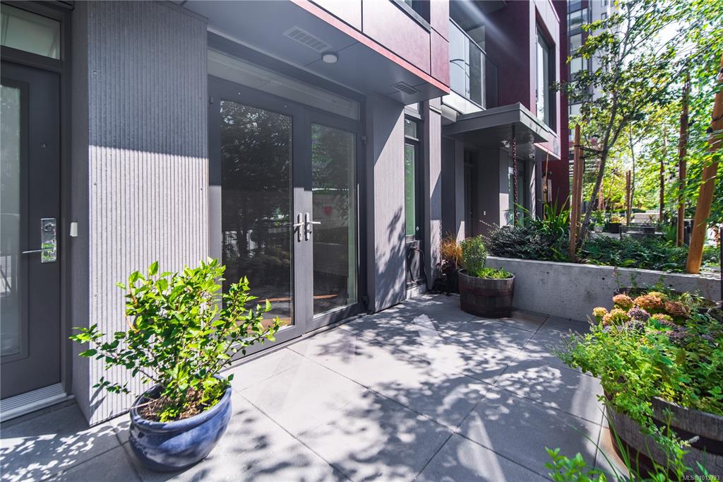 Fourth View of 369 Tyee Rd, Dockside Green, Victoria, BC, V9A 0B6