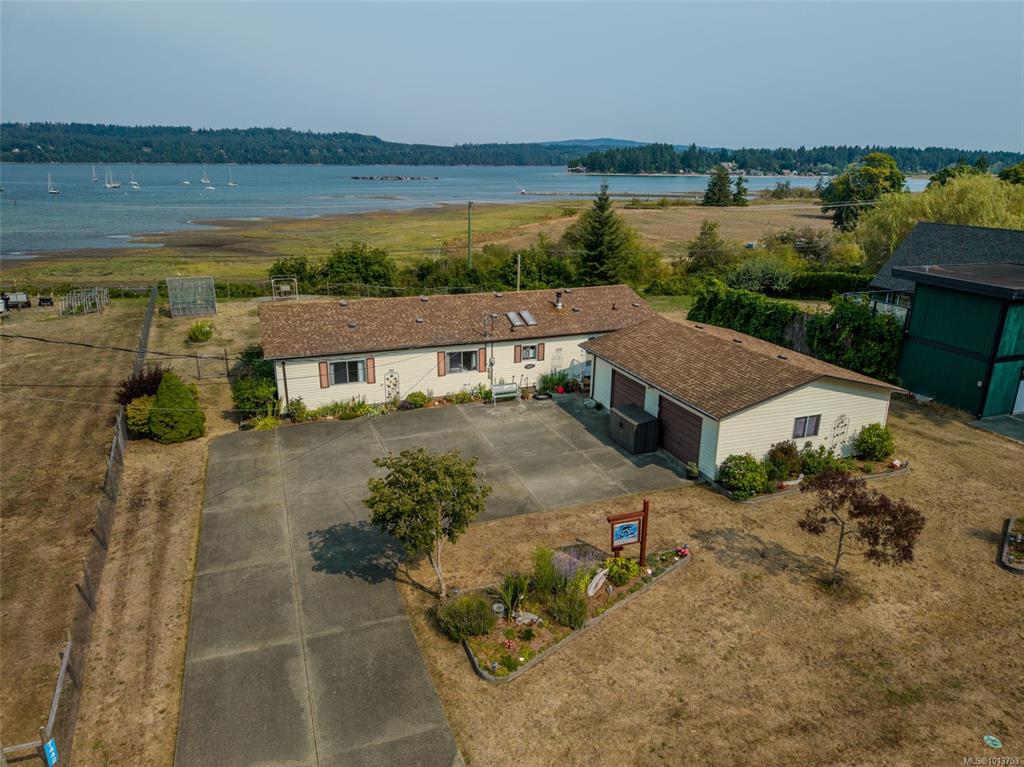 Third View of 7442 Yake Rd, Fanny Bay, BC, V0R 1W0