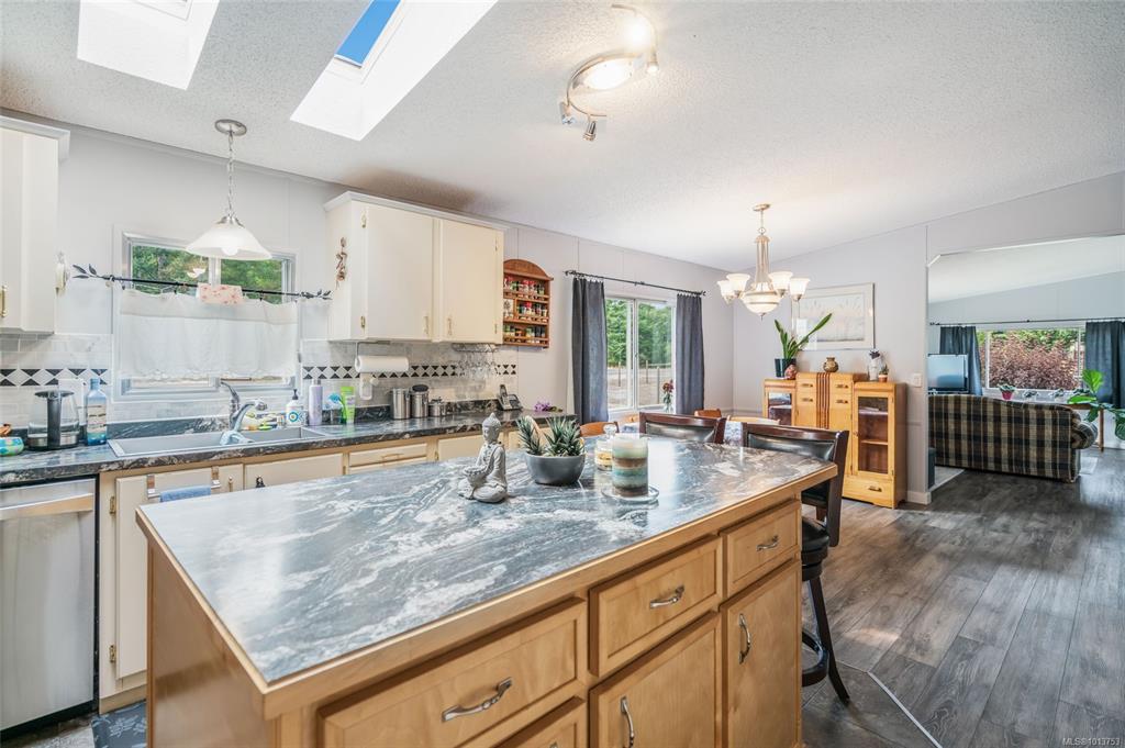 Fifth View of 7442 Yake Rd, Fanny Bay, BC, V0R 1W0