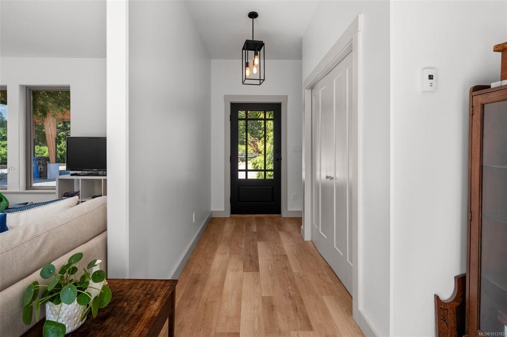 3700 Hankins Rd, 1013783, BC,