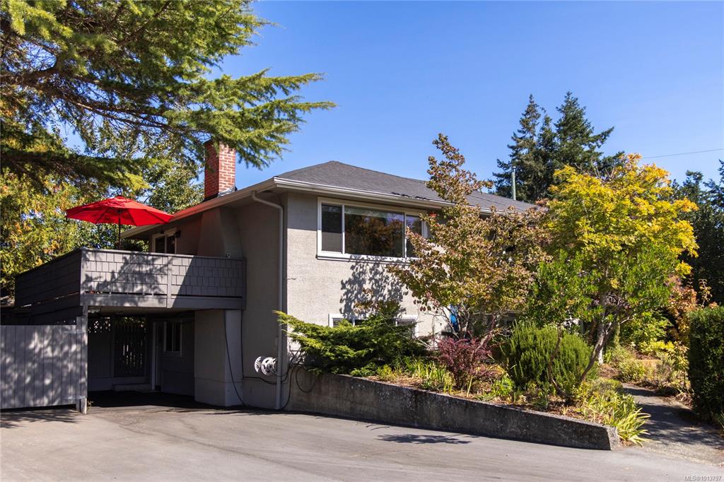 1846 San Juan Ave, 1013797, BC,