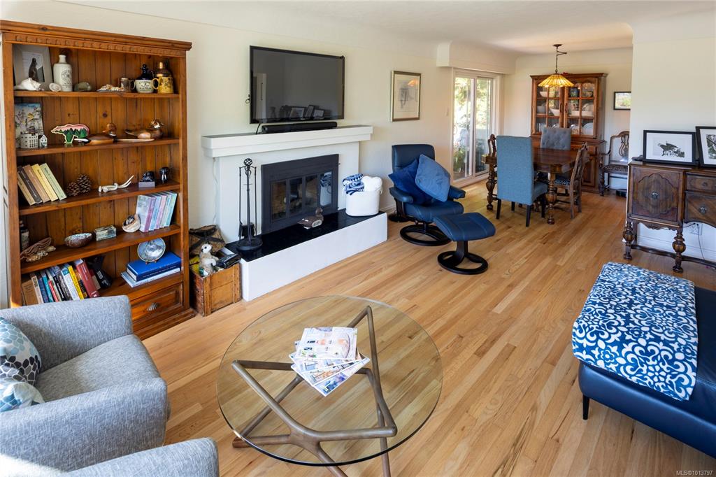Fourth View of 1846 San Juan Ave, Saanich, BC, V8N 2H9