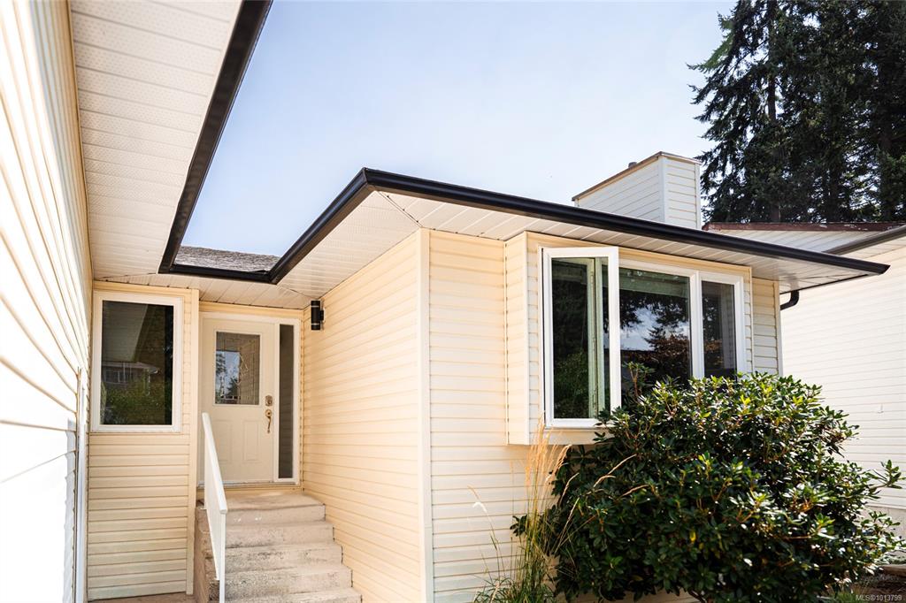 Fifth View of 2551 Stampede Trail, Nanaimo, BC, V9T 5S4