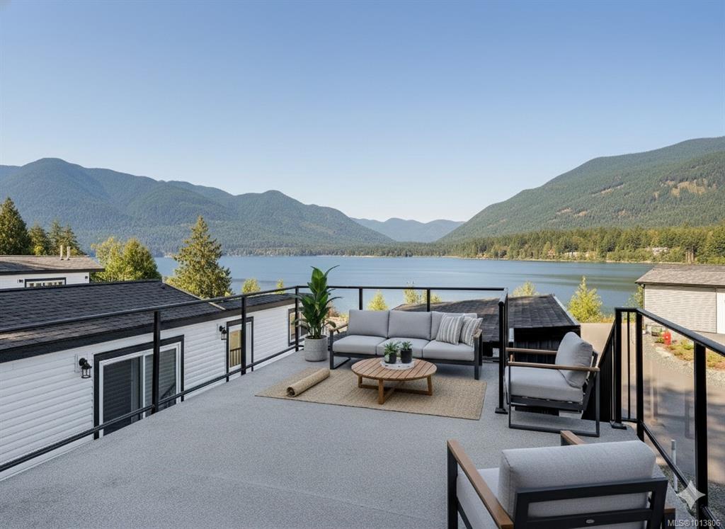 Fourth View of 747 Old Place Rd, Central Saanich, BC, V8M 0C3