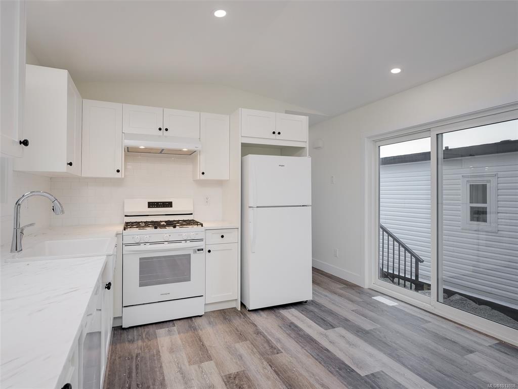 Fifth View of 747 Old Place Rd, Central Saanich, BC, V8M 0C3