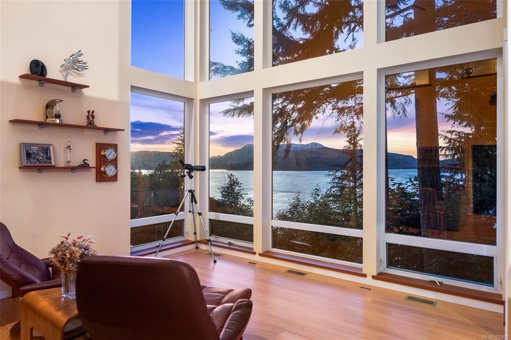 5898 Race Point Rd, 1013824, BC,