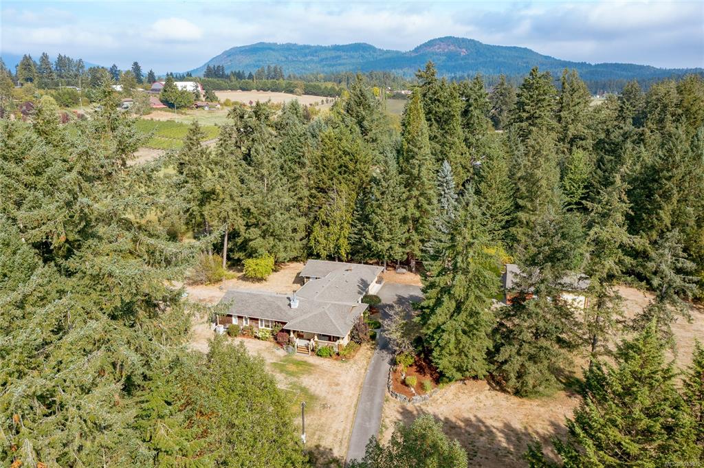 Second View of 1896 Martin Pl, Duncan, BC, V9L 5W1