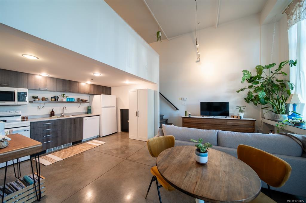 555 Franklyn St, 1013877, BC,