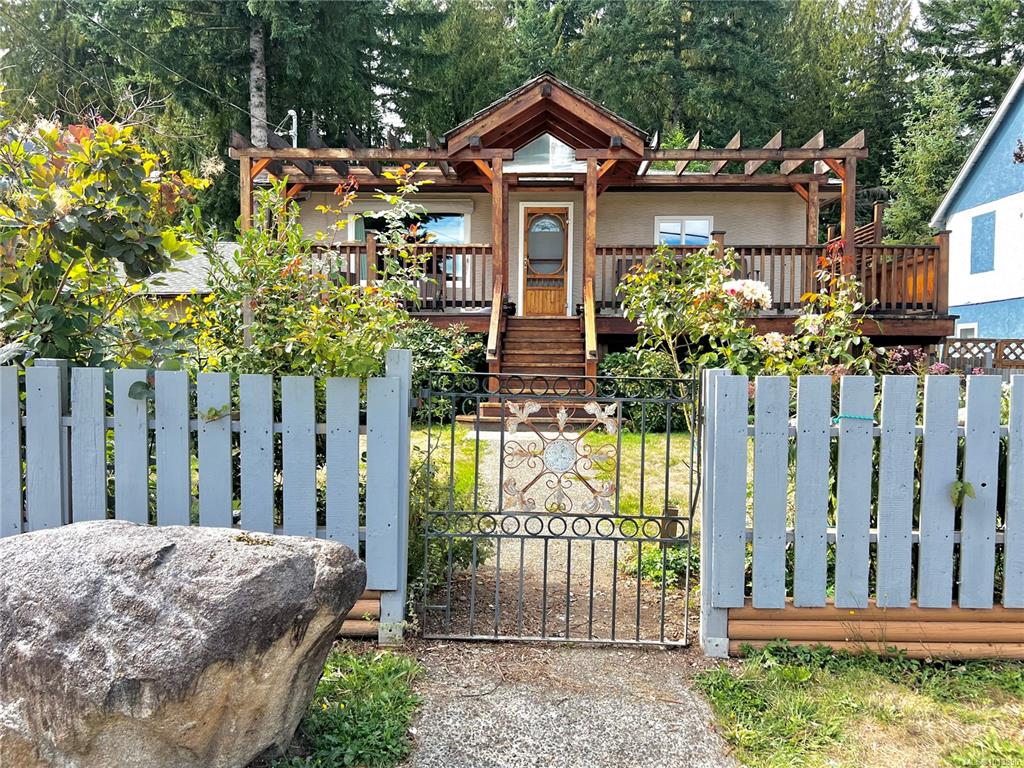 Third View of 100 Boundary Rd, Lake Cowichan, BC, V0R 2G0