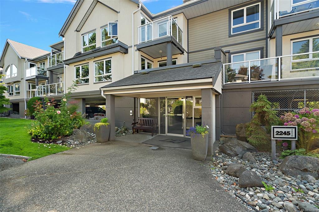 2245 James White Blvd, 1013933, BC,