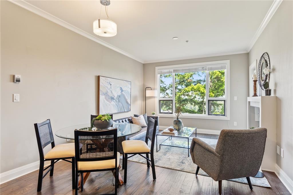 1145 Sikorsky Rd, 1013957, BC,