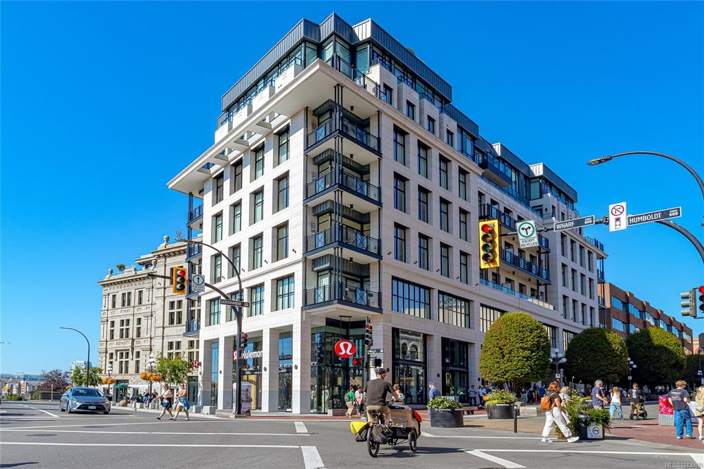 521 Courtney St, 1013980, BC,