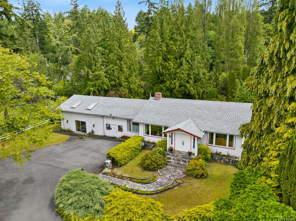 Second View of 3367 Trans Canada Hwy, Cobble Hill, BC, V0R 1L7