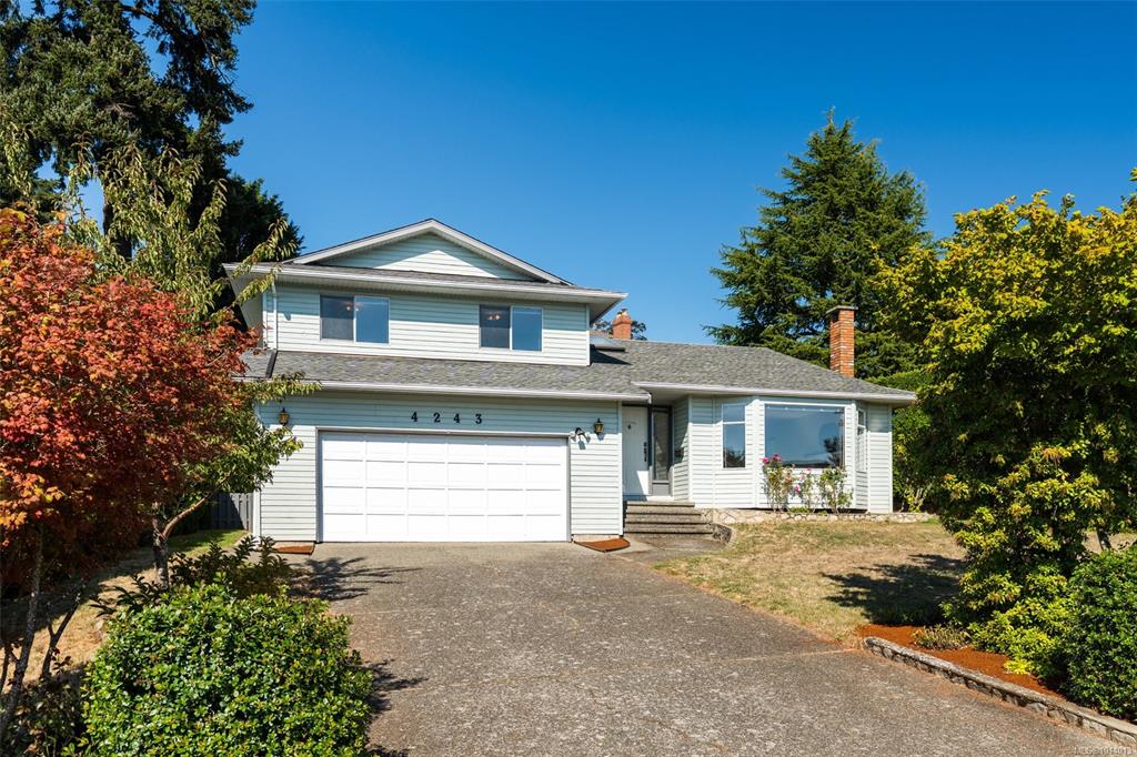 Second View of 4243 Panorama Dr, Saanich, BC, V8X 4W8