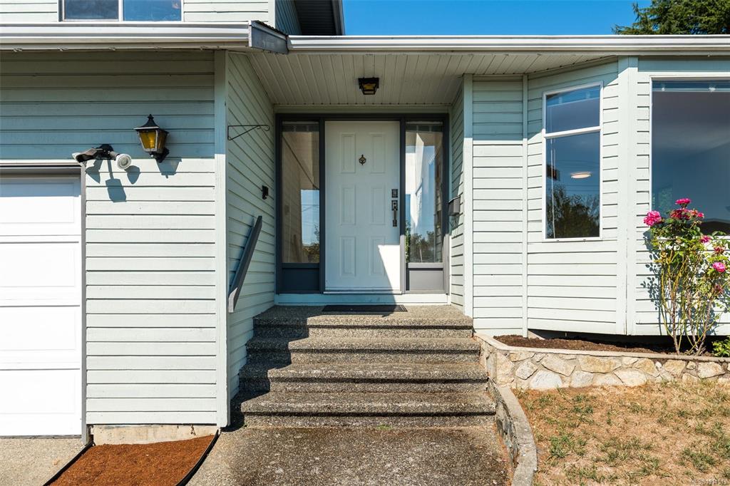 Fourth View of 4243 Panorama Dr, Saanich, BC, V8X 4W8