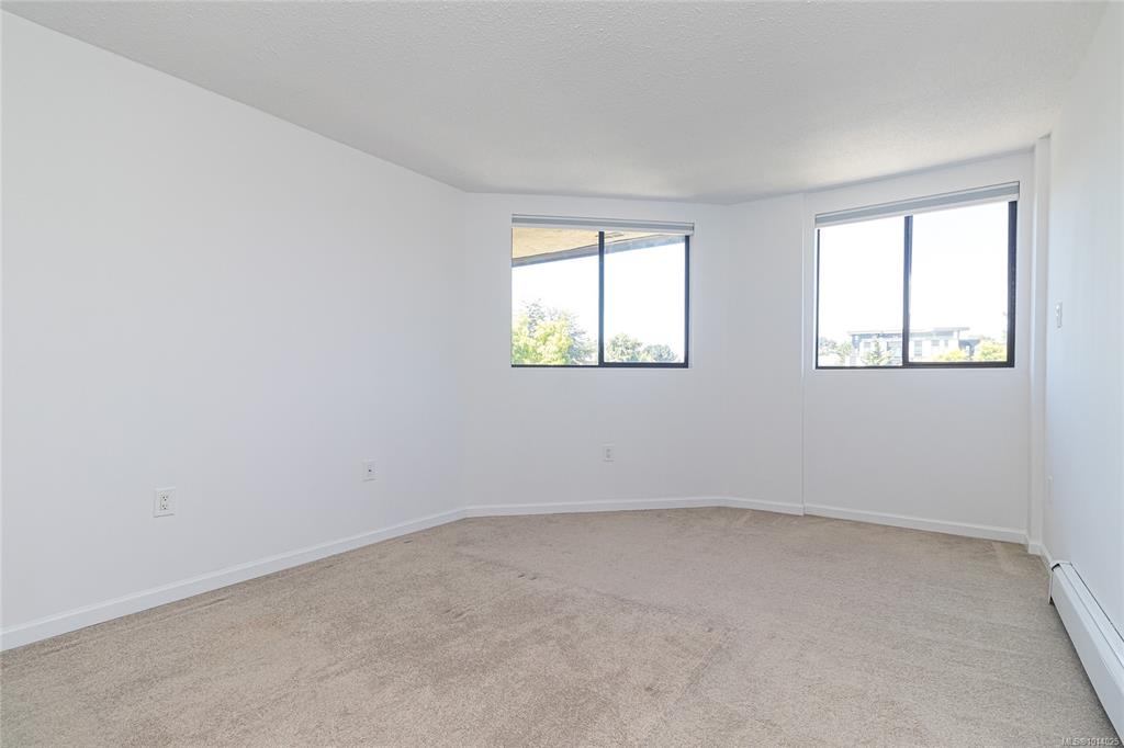Fifth View of 1745 Leighton Rd, Harrington House, Victoria, BC, V8R 6R6