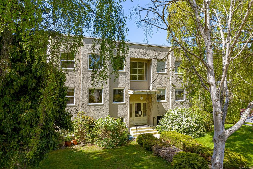 Fourth View of 370 Richmond Ave, Victoria, BC, V8S 3Y1