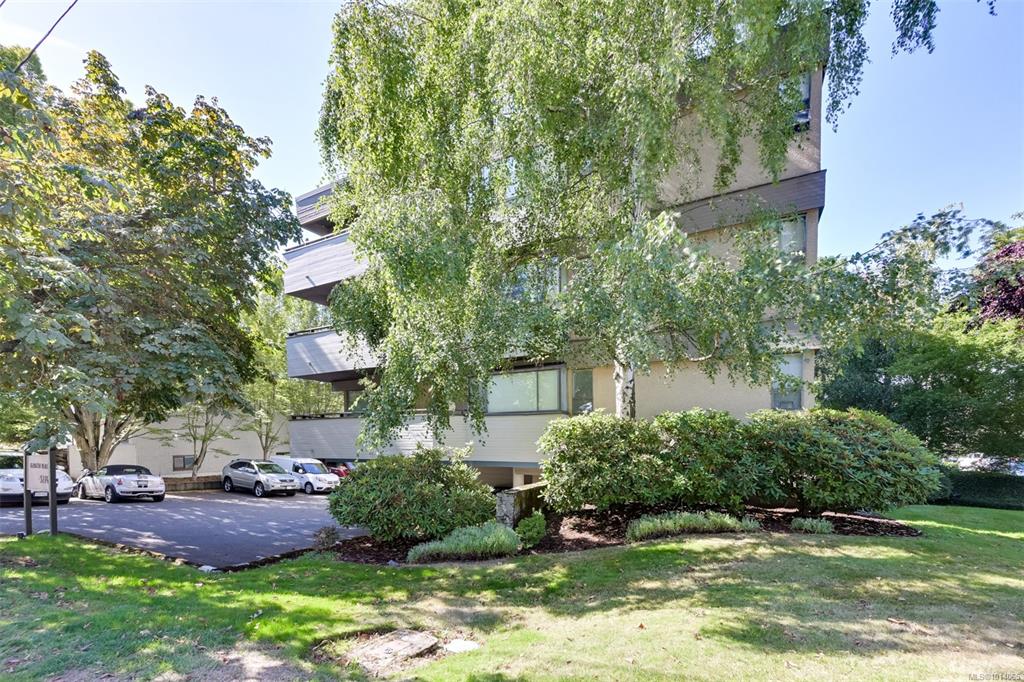 Second View of 3274 Glasgow Ave, Glasgow Place, Saanich, BC, V8X 1M2