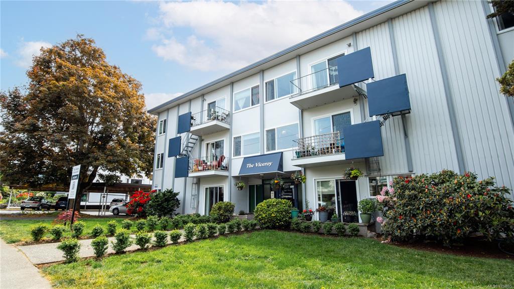 Second View of 1009 Fairfield Rd, Victoria, BC, V8V 3A6