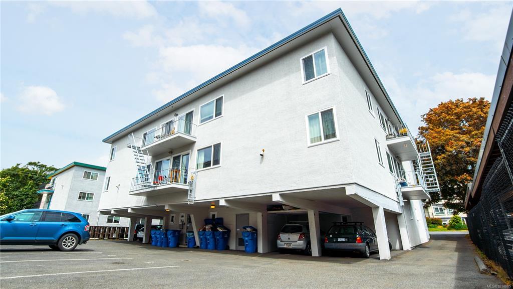 Fourth View of 1009 Fairfield Rd, Victoria, BC, V8V 3A6