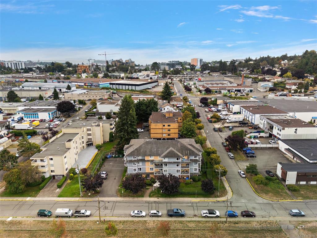 Second View of 885 Ellery St, Fairview Gardens, Esquimalt, BC, V9A 4R8