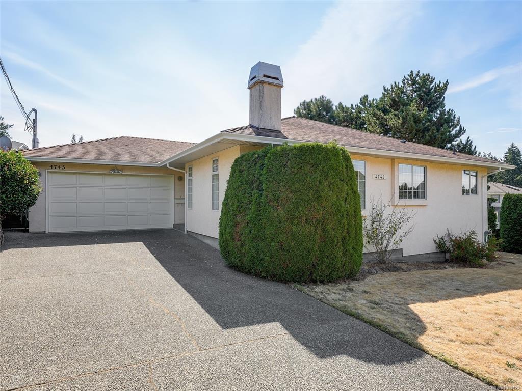 Third View of 4745 Falaise Dr, Saanich, BC, V8Y 3E8